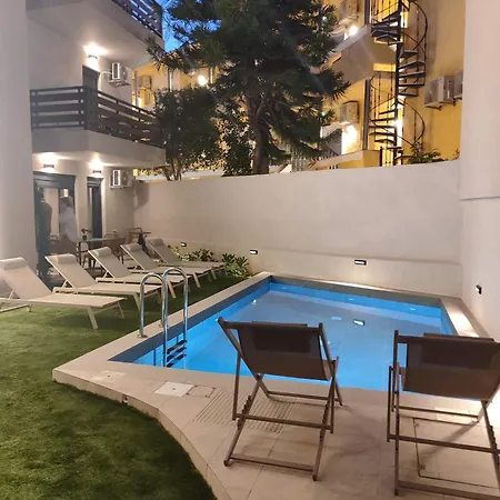 7 Aparthotel Città di Skiathos